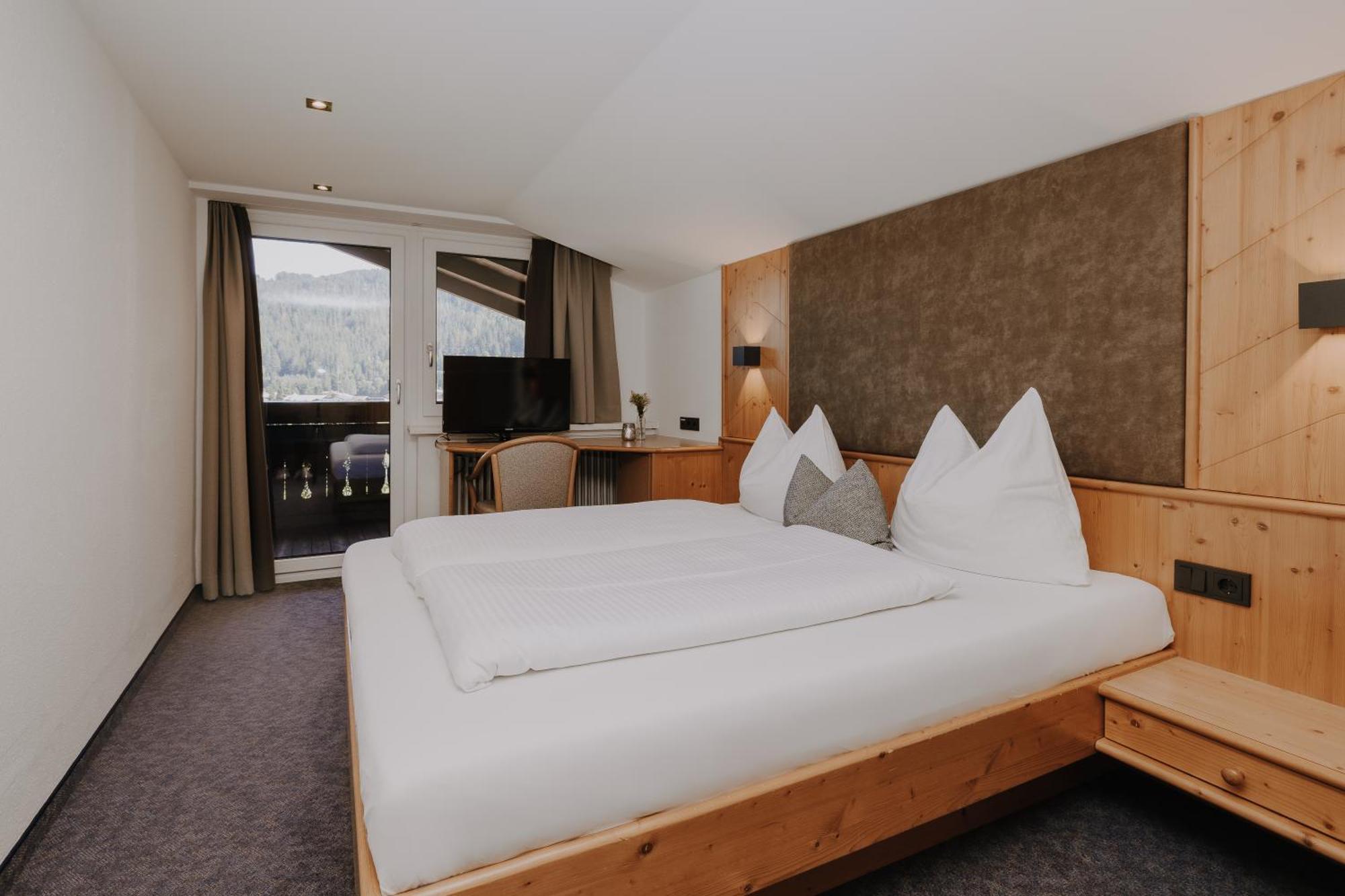 Bergquelle Hotel 3*